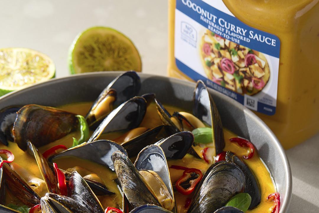 Coconut Curry Steamed Mussels