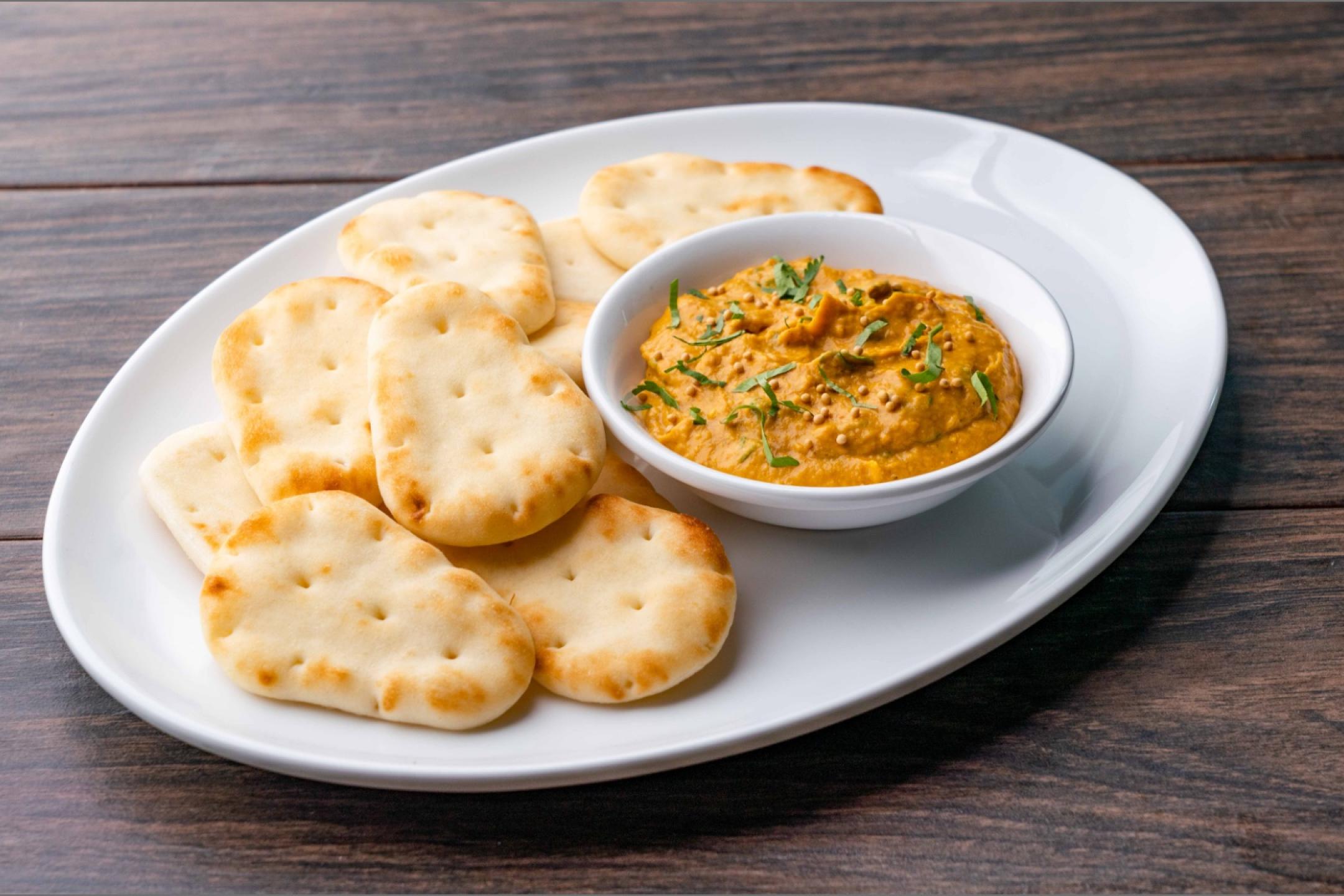 Hummus with Onion Naan Bread MINOR'S® Products