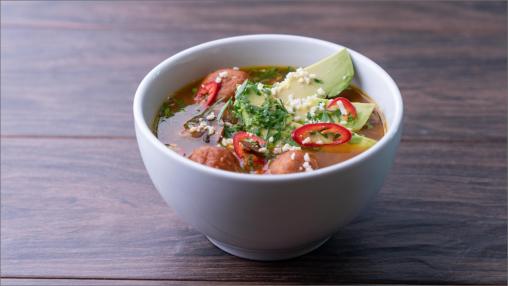 Vegetariana Sopa de Albondigas con Hongos (Vegetarian Meatball and Mushroom Soup)